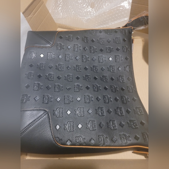 MCMKlara Large Monogram Hobo Bag - Picture 2 of 5